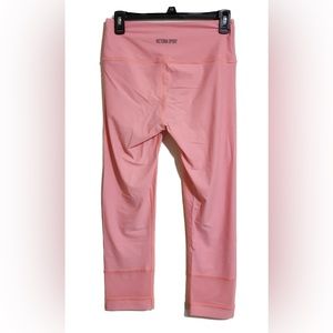 Victorias secrets Women’s  capris leggings size M